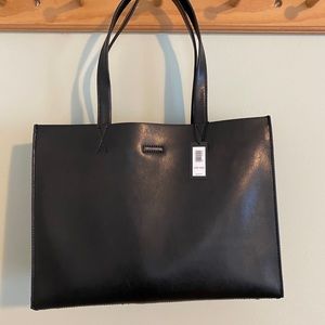 NWT: Banana Republic Portfolio Structured Leather Tote -- Black. $60